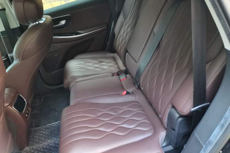 Used EXEED Lanyue 2023 400T Two-Wheel Drive Starry Edition 7-Seater Left Rear Seat