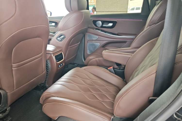 Used EXEED Lanyue 2023 400T Four-Wheel Drive Star Prestige Edition 6 Seats Left Rear Seat