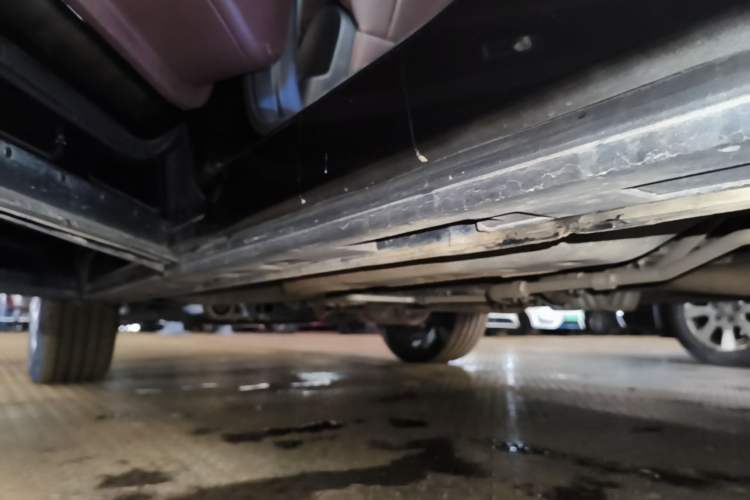 Used EXEED Lanyue 2023 400T Four-Wheel Drive Star Prestige 7-Seater Left Side Sill