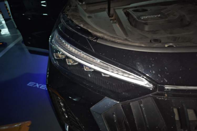Used EXEED Lanyue 2023 400T Two-Wheel Drive Starry Edition 7-Seater Right Front Headlight