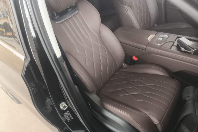 Used EXEED Lanyue 2023 400T Four-Wheel Drive Star Prestige Edition 6 Seats Right Front Seat