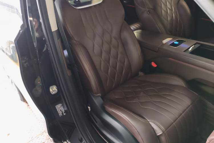 Used EXEED Lanyue 2023 400T Four-Wheel Drive Star Prestige 7-Seater Right Front Seat