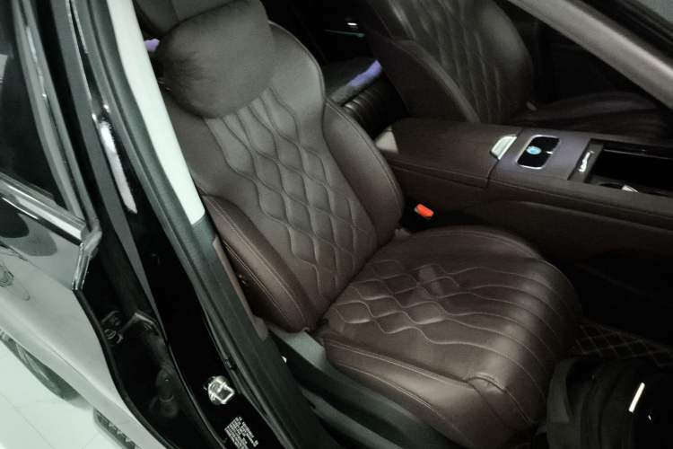 Used EXEED Lanyue 2023 400T Two-Wheel Drive Starry Edition 7-Seater Right Front Seat
