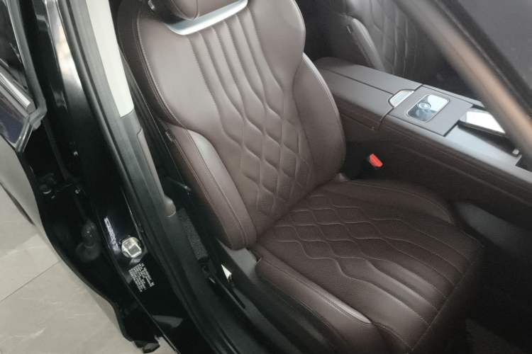 Used EXEED Lanyue 2023 400T Four-Wheel Drive Star Prestige Edition 6 Seats Right Front Seat