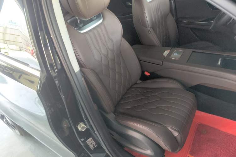 Used EXEED Lanyue 2023 400T Four-Wheel Drive Star Prestige 7-Seater Right Front Seat