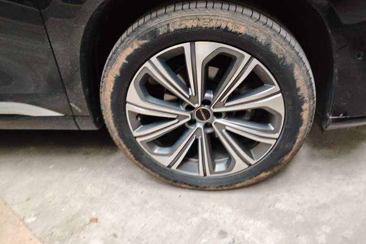 Used EXEED Lanyue 2023 400T Four-Wheel Drive Star Prestige 7-Seater Right Front Wheel Hub
