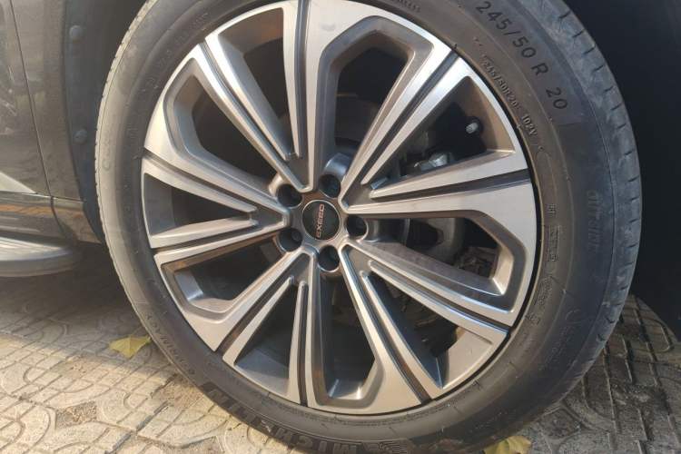 Used EXEED Lanyue 2023 400T Four-Wheel Drive Star Prestige Edition 6 Seats Right Front Wheel Hub