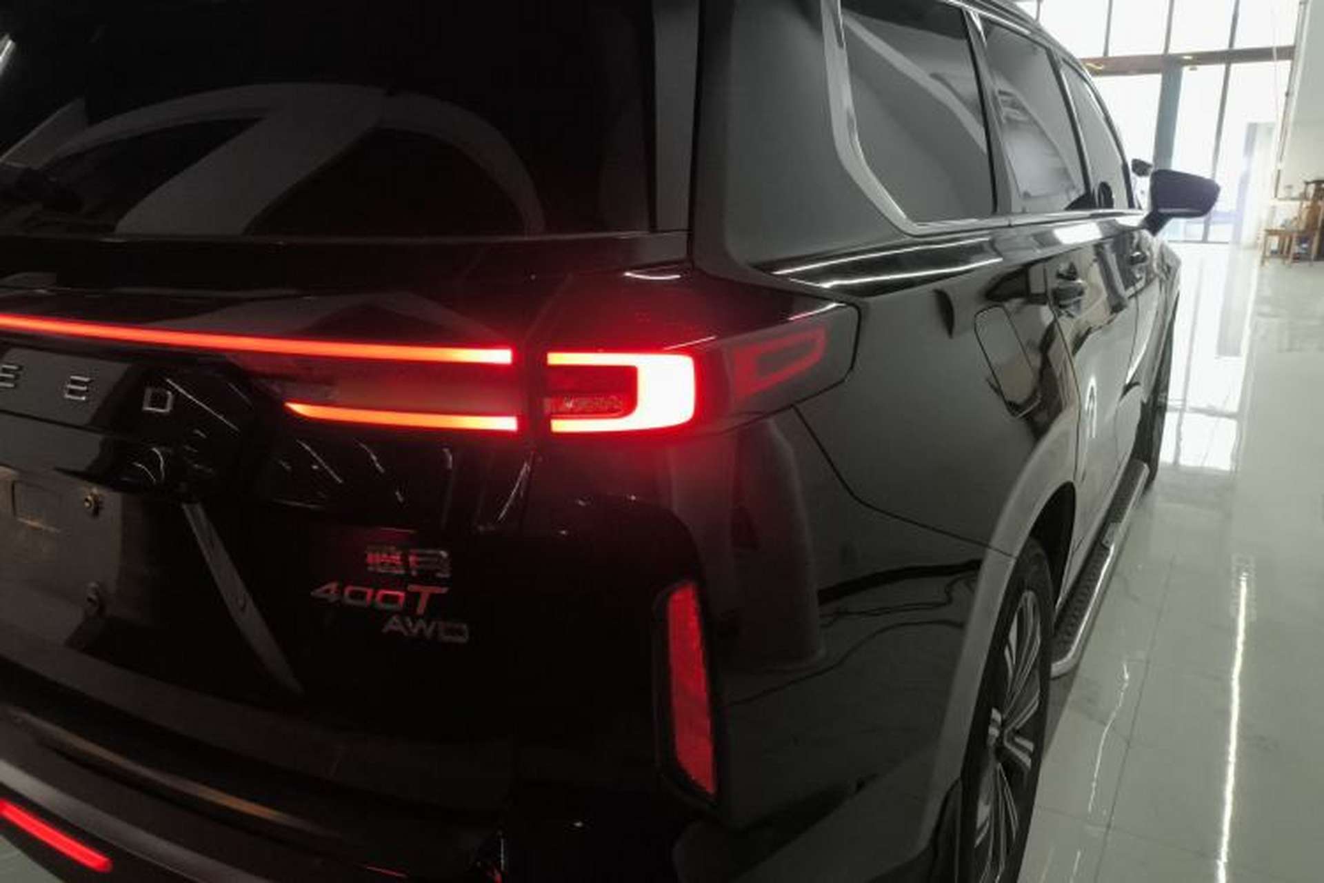 Used EXEED Lanyue 2023 400T Two-Wheel Drive Starry Edition 7-Seater Right Rear Taillight