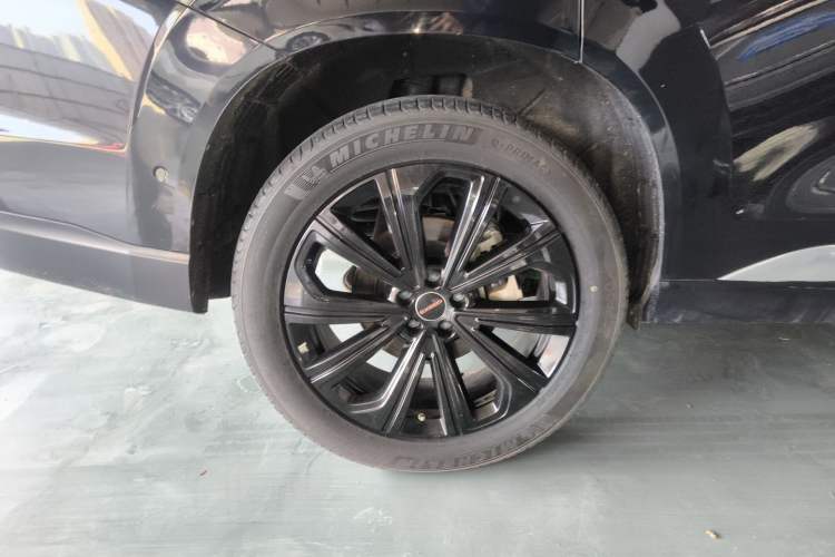 Used EXEED Lanyue 2023 400T Four-Wheel Drive Star Prestige 7-Seater Right Rear Wheel Hub
