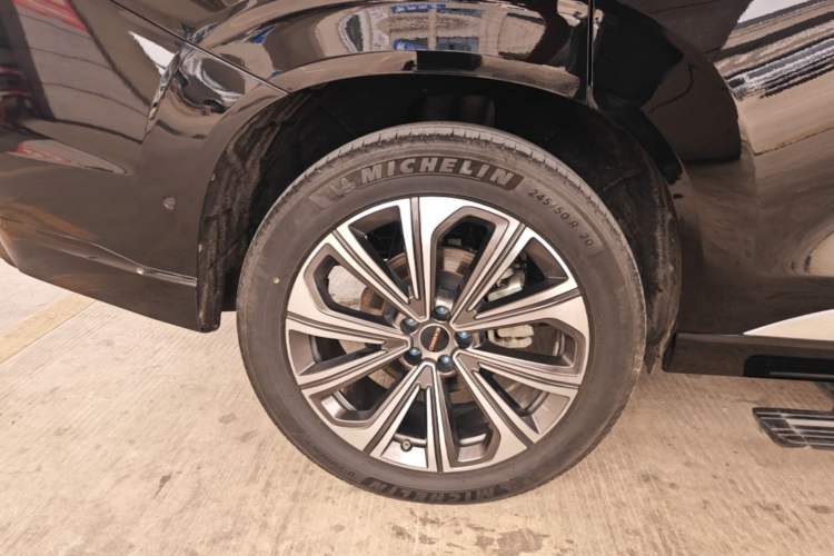 Used EXEED Lanyue 2023 400T Four-Wheel Drive Star Prestige Edition 6 Seats Right Rear Wheel Hub