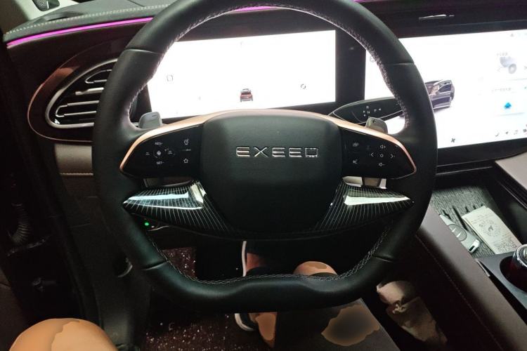 Used EXEED Lanyue 2023 400T Four-Wheel Drive Star Prestige 7-Seater Steering Wheel