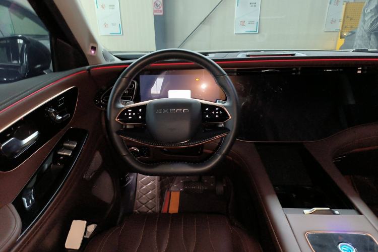 Used EXEED Lanyue 2023 400T Four-Wheel Drive Star Prestige Edition 6 Seats Steering Wheel