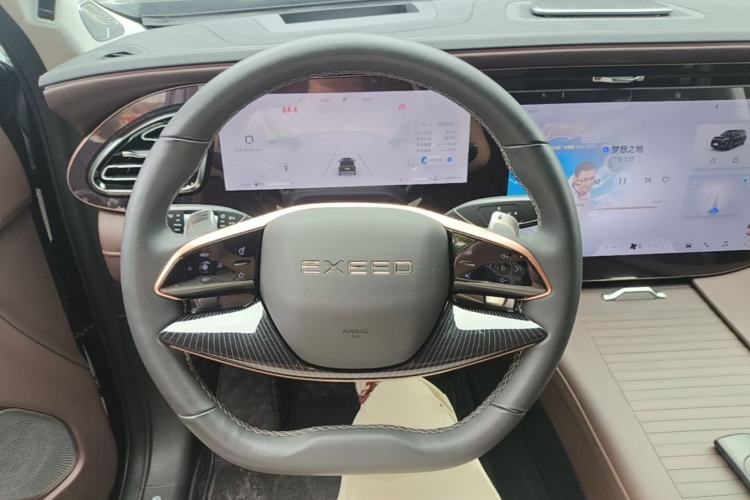 Used EXEED Lanyue 2023 400T Four-Wheel Drive Star Prestige Edition 6 Seats Steering Wheel