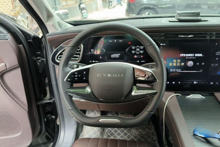 Used EXEED Lanyue 2023 400T Two-Wheel Drive Starry Edition 7-Seater Steering Wheel