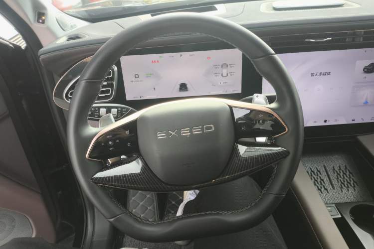Used EXEED Lanyue 2023 400T Four-Wheel Drive Star Prestige Edition 6 Seats Steering Wheel