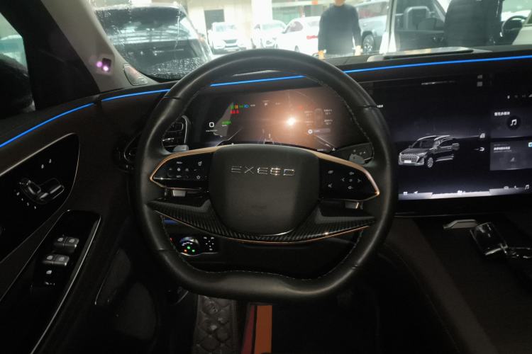 Used EXEED Lanyue 2023 400T Four-Wheel Drive Star Prestige Edition 6 Seats Steering Wheel