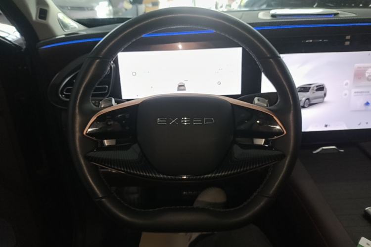 Used EXEED Lanyue 2023 400T Four-Wheel Drive Star Prestige Edition 6 Seats Steering Wheel