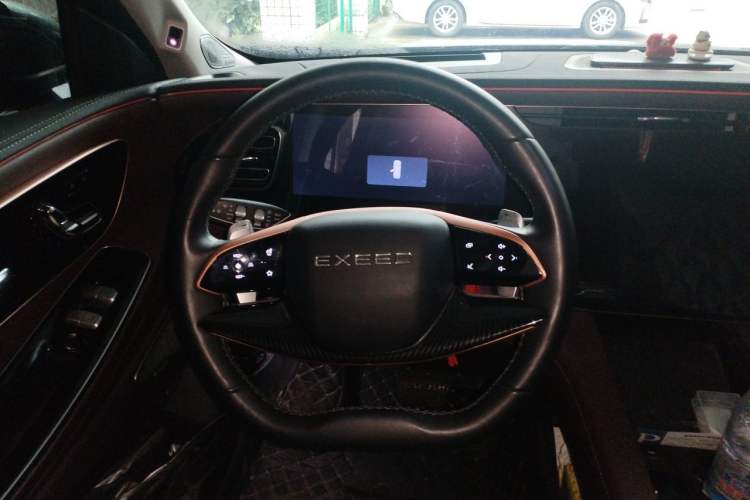 Used EXEED Lanyue 2023 400T Four-Wheel Drive Star Prestige 7-Seater Steering Wheel