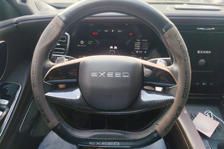Used EXEED Lanyue 2023 400T Four-Wheel Drive Star Prestige Edition 6 Seats Steering Wheel