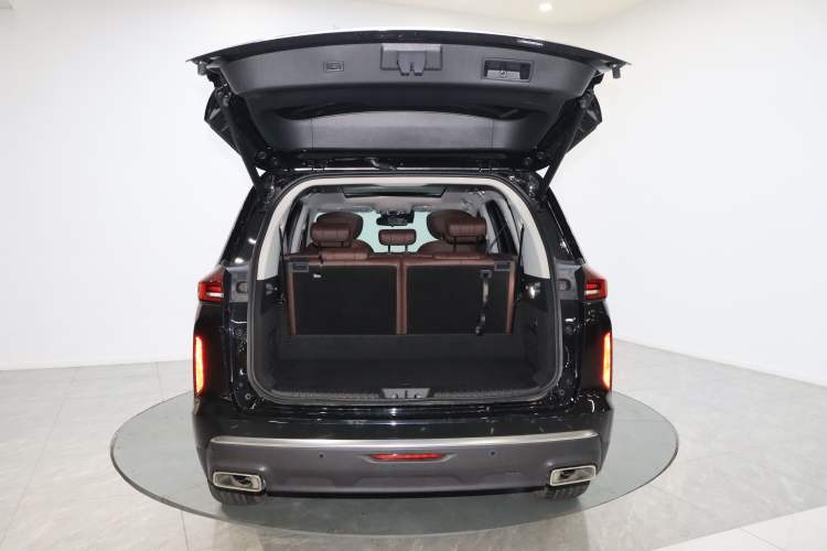 Used EXEED Lanyue 2023 400T Four-Wheel Drive Starry Edition 7-Seater Trunk