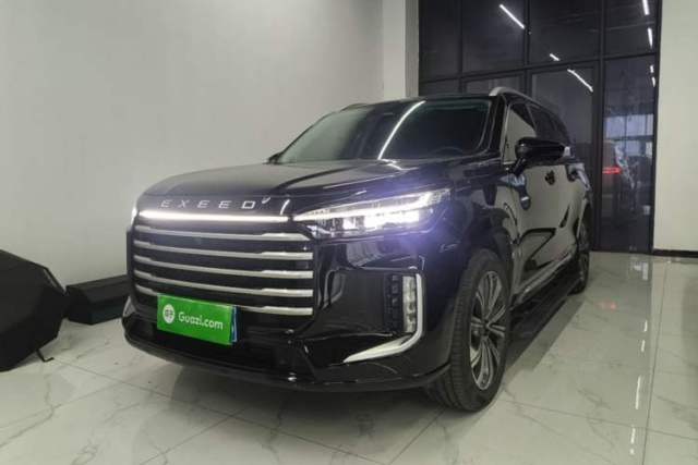 Ojetý EXEED Lanyue 2023 400T Four-Wheel Drive Star Prestige Edition 6 Seats