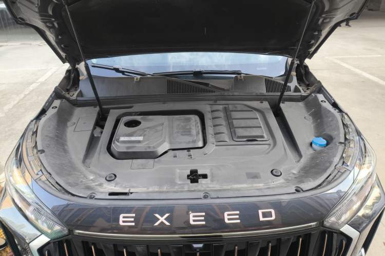 Used EXEED Lanyue 2023 400T Four-Wheel Drive Star Prestige Edition 6 Seats Engine Bay