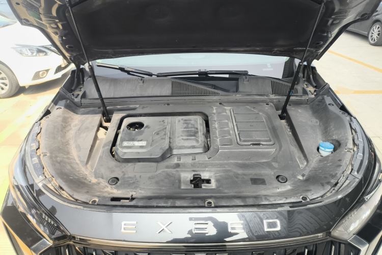Used EXEED Lanyue 2023 400T Four-Wheel Drive Starry Edition 7-Seater Engine Bay