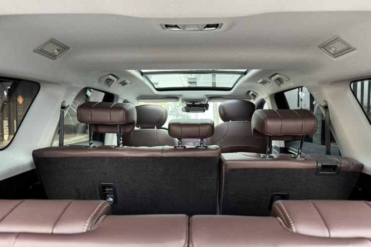 Used EXEED Lanyue 2023 400T Four-Wheel Drive Starry Edition 7-Seater Headliner