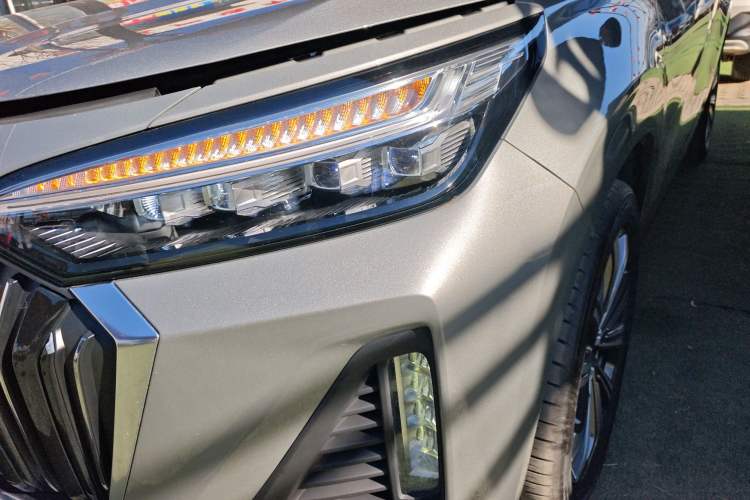 Used EXEED Lanyue 2023 400T Four-Wheel Drive Starry Edition 7-Seater Left Front Headlight