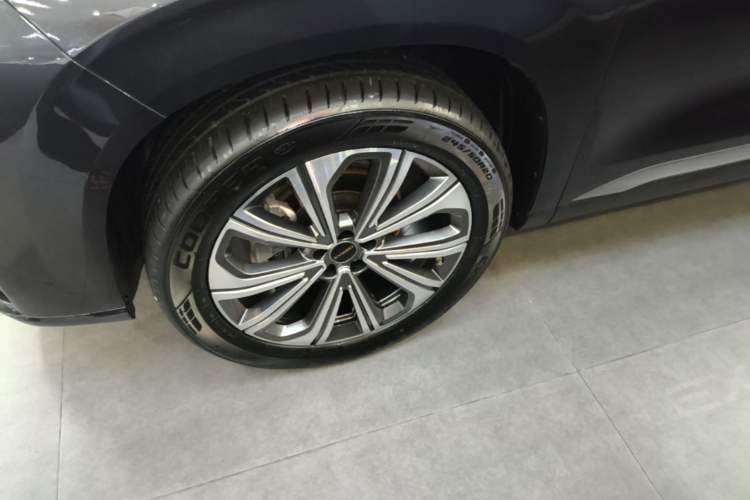 Used EXEED Lanyue 2023 400T Two-Wheel Drive Starry Edition 7-Seater Left Front Wheel Hub