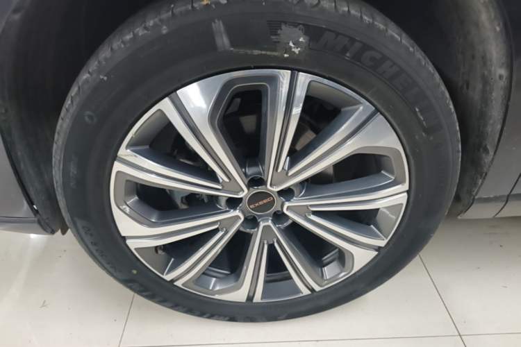 Used EXEED Lanyue 2023 400T Two-Wheel Drive StarRui Edition 6 Seats Left Front Wheel Hub