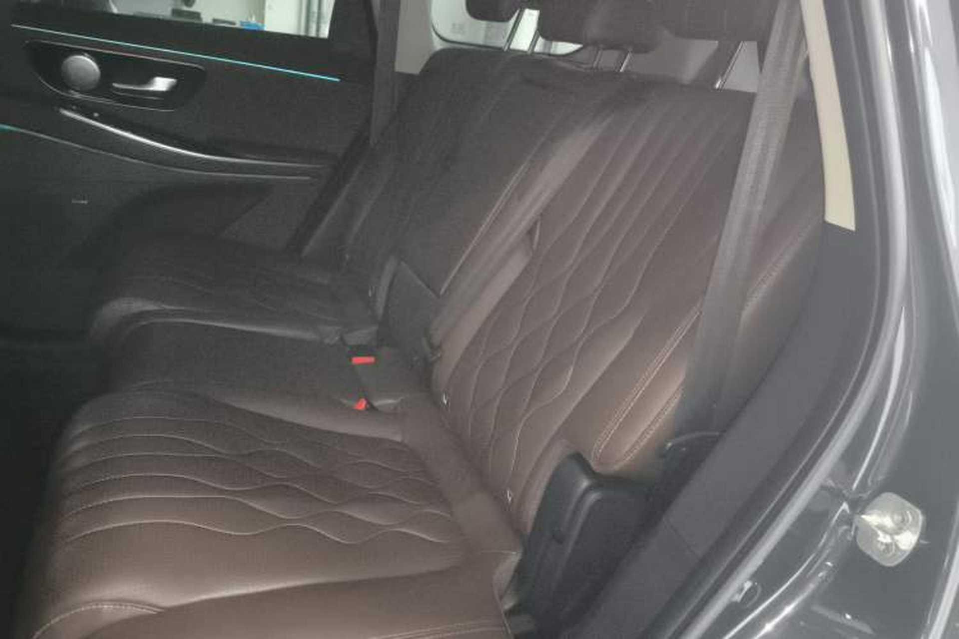 Used EXEED Lanyue 2023 400T Two-Wheel Drive Starry Edition 7-Seater Left Rear Seat