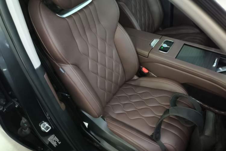 Used EXEED Lanyue 2023 400T Two-Wheel Drive Starry Edition 7-Seater Right Front Seat