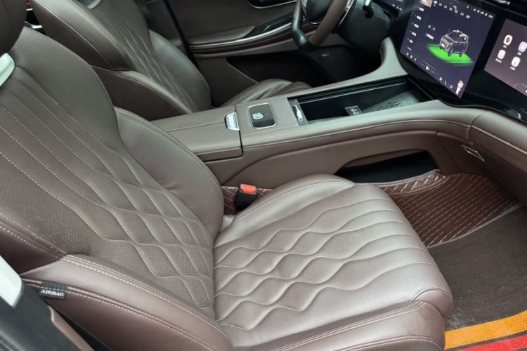 Used EXEED Lanyue 2023 400T Four-Wheel Drive Starry Edition 7-Seater Right Front Seat
