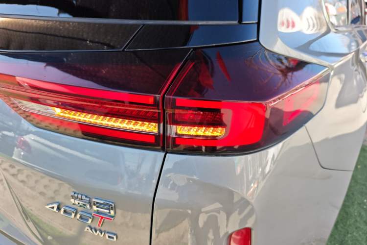 Used EXEED Lanyue 2023 400T Four-Wheel Drive Starry Edition 7-Seater Right Rear Taillight