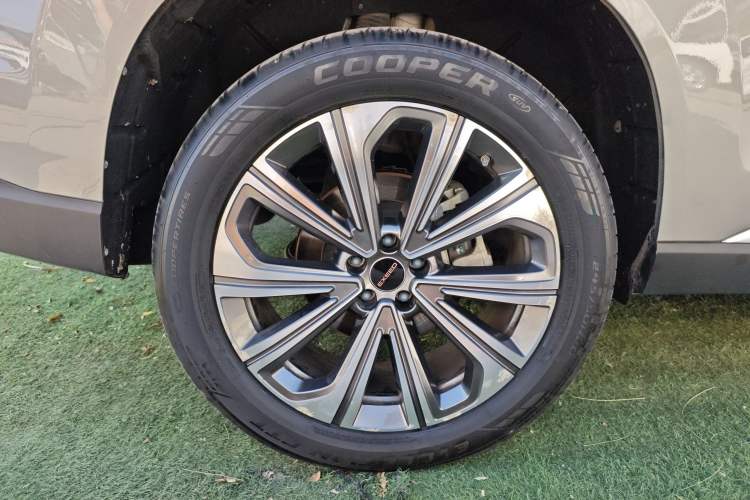 Used EXEED Lanyue 2023 400T Four-Wheel Drive Starry Edition 7-Seater Right Rear Wheel Hub
