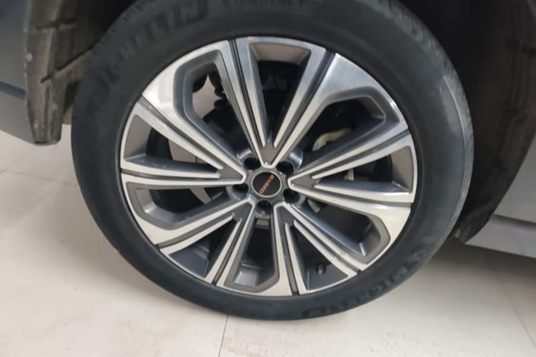 Used EXEED Lanyue 2023 400T Two-Wheel Drive StarRui Edition 6 Seats Right Rear Wheel Hub