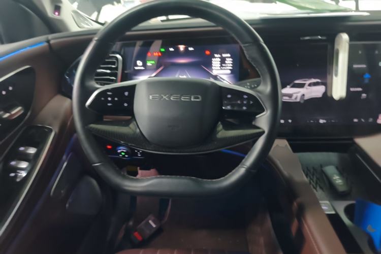 Used EXEED Lanyue 2023 400T Two-Wheel Drive StarRui Edition 6 Seats Steering Wheel