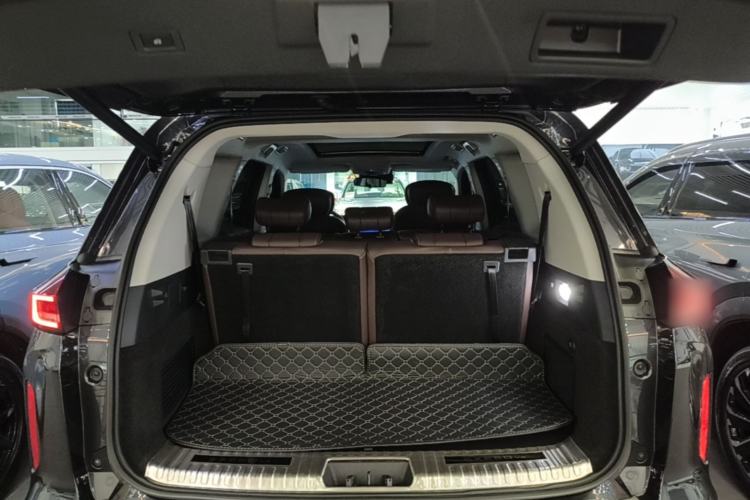 Used EXEED Lanyue 2023 400T Two-Wheel Drive Starry Edition 7-Seater Trunk