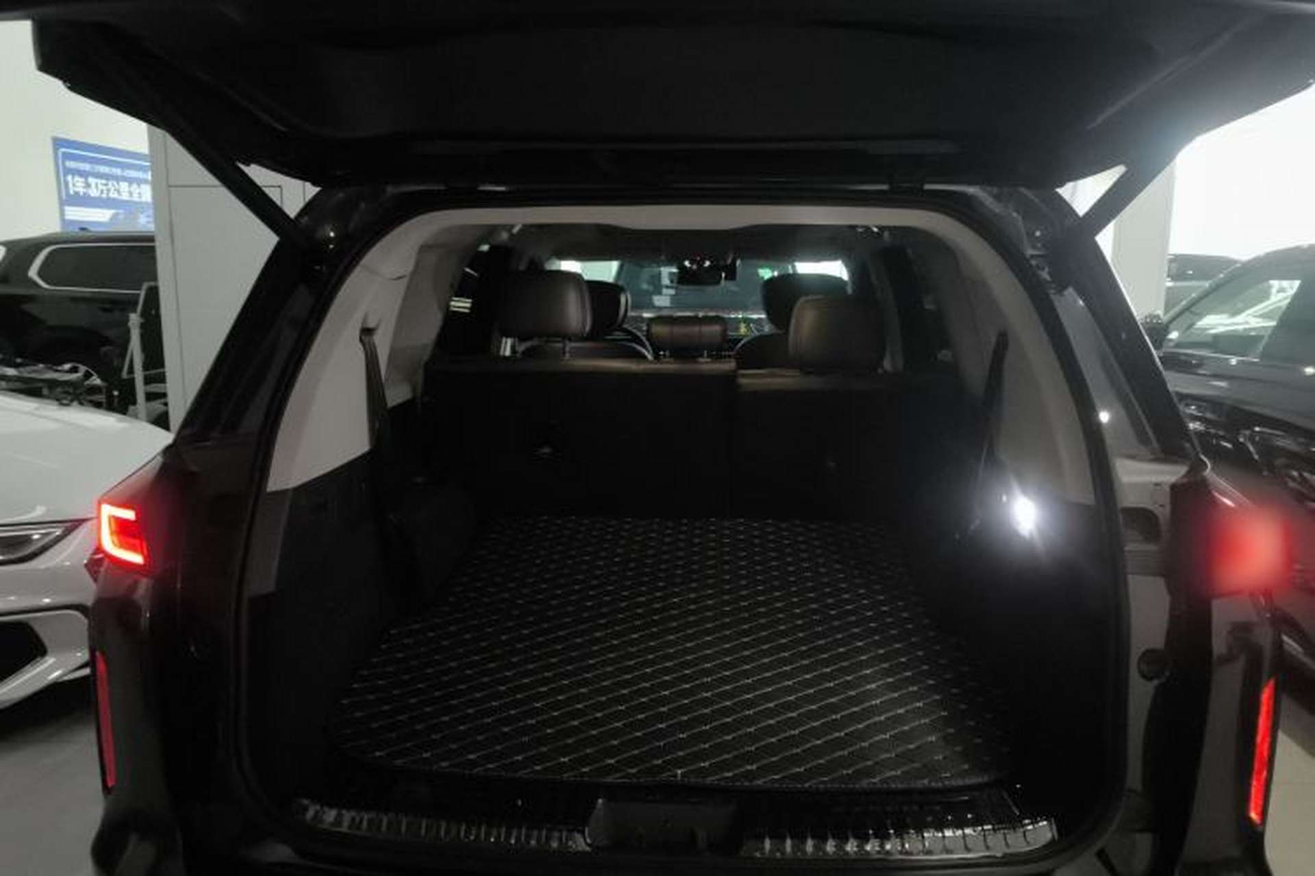 Used EXEED Lanyue 2023 400T Four-Wheel Drive StarRui Edition 7 Seats Trunk