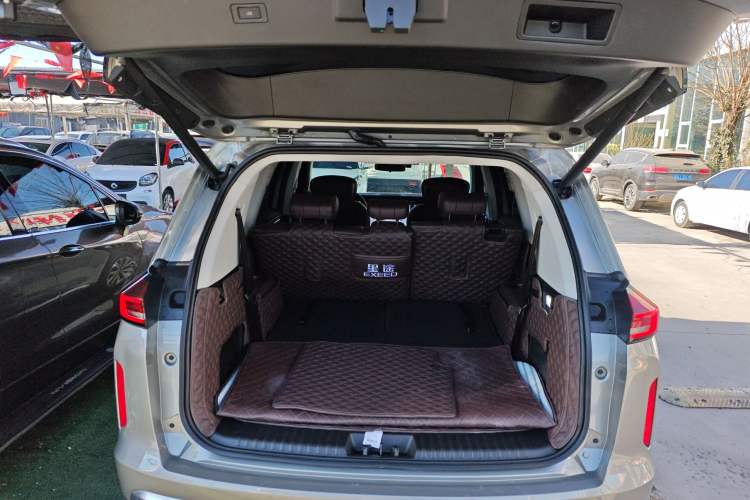 Used EXEED Lanyue 2023 400T Four-Wheel Drive Starry Edition 7-Seater Trunk
