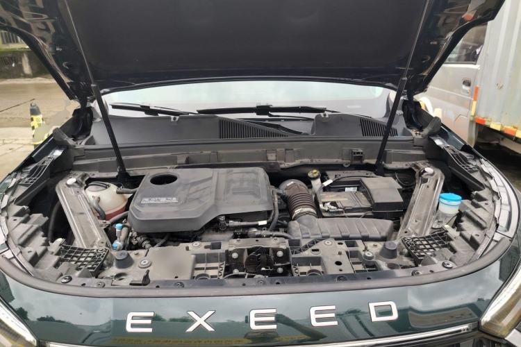 Used EXEED Lanyue 2023 400T Four-Wheel Drive Star Prestige Edition 6 Seats Engine Bay
