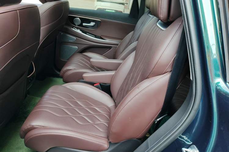 Used EXEED Lanyue 2023 400T Four-Wheel Drive Star Prestige Edition 6 Seats Left Rear Seat