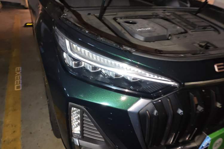 Used EXEED Lanyue 2023 400T Four-Wheel Drive Star Prestige Edition 6 Seats Right Front Headlight
