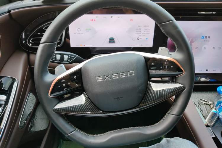 Used EXEED Lanyue 2023 400T Four-Wheel Drive Star Prestige Edition 6 Seats Steering Wheel