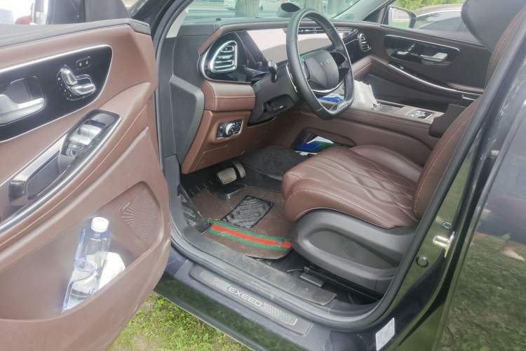 Used EXEED Lanyue 2023 400T Four-Wheel Drive Starry Edition 7-Seater Driver Seat