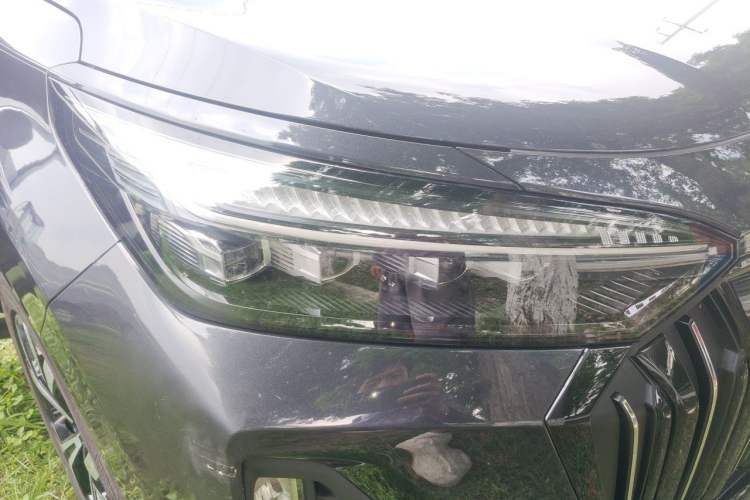 Used EXEED Lanyue 2023 400T Four-Wheel Drive Starry Edition 7-Seater Right Front Headlight