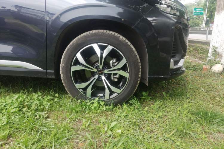 Used EXEED Lanyue 2023 400T Four-Wheel Drive Starry Edition 7-Seater Right Front Wheel Hub
