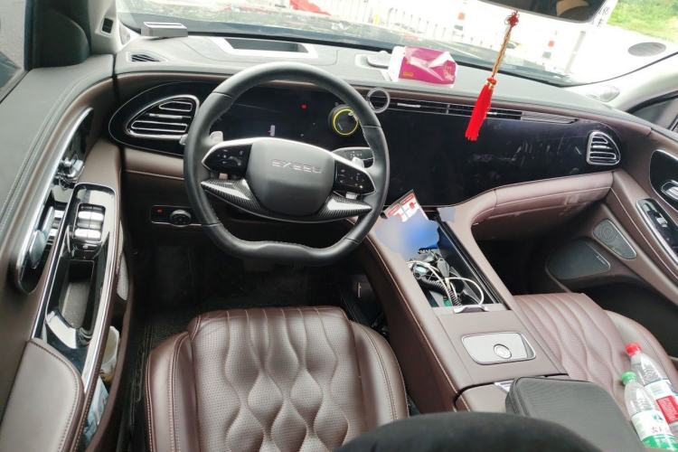 Used EXEED Lanyue 2023 400T Four-Wheel Drive StarRui Edition 7 Seats Center Console