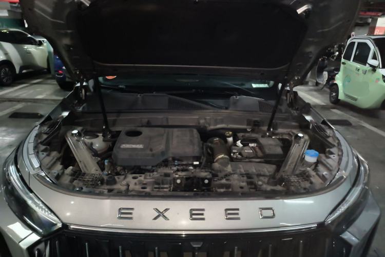 Used EXEED Lanyue 2023 400T Two-Wheel Drive StarRui Edition 6 Seats Engine Bay